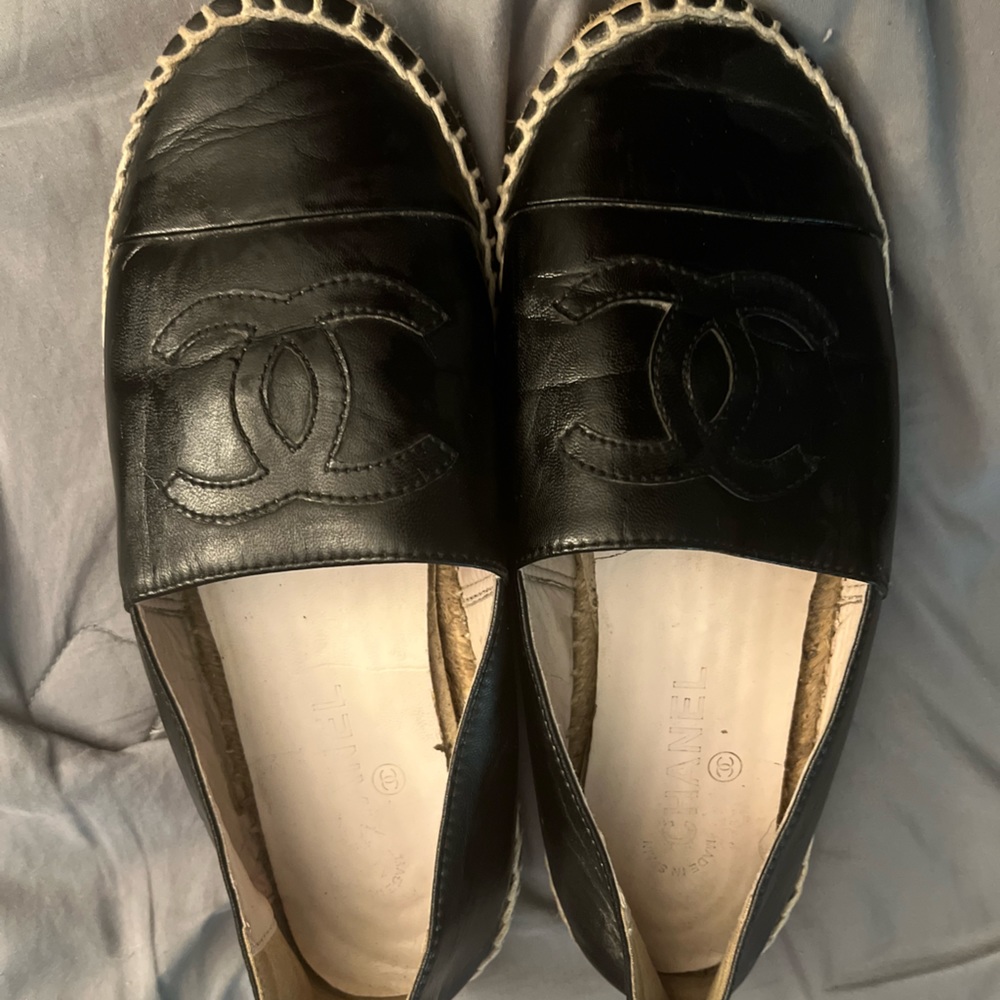 - Espadrilles